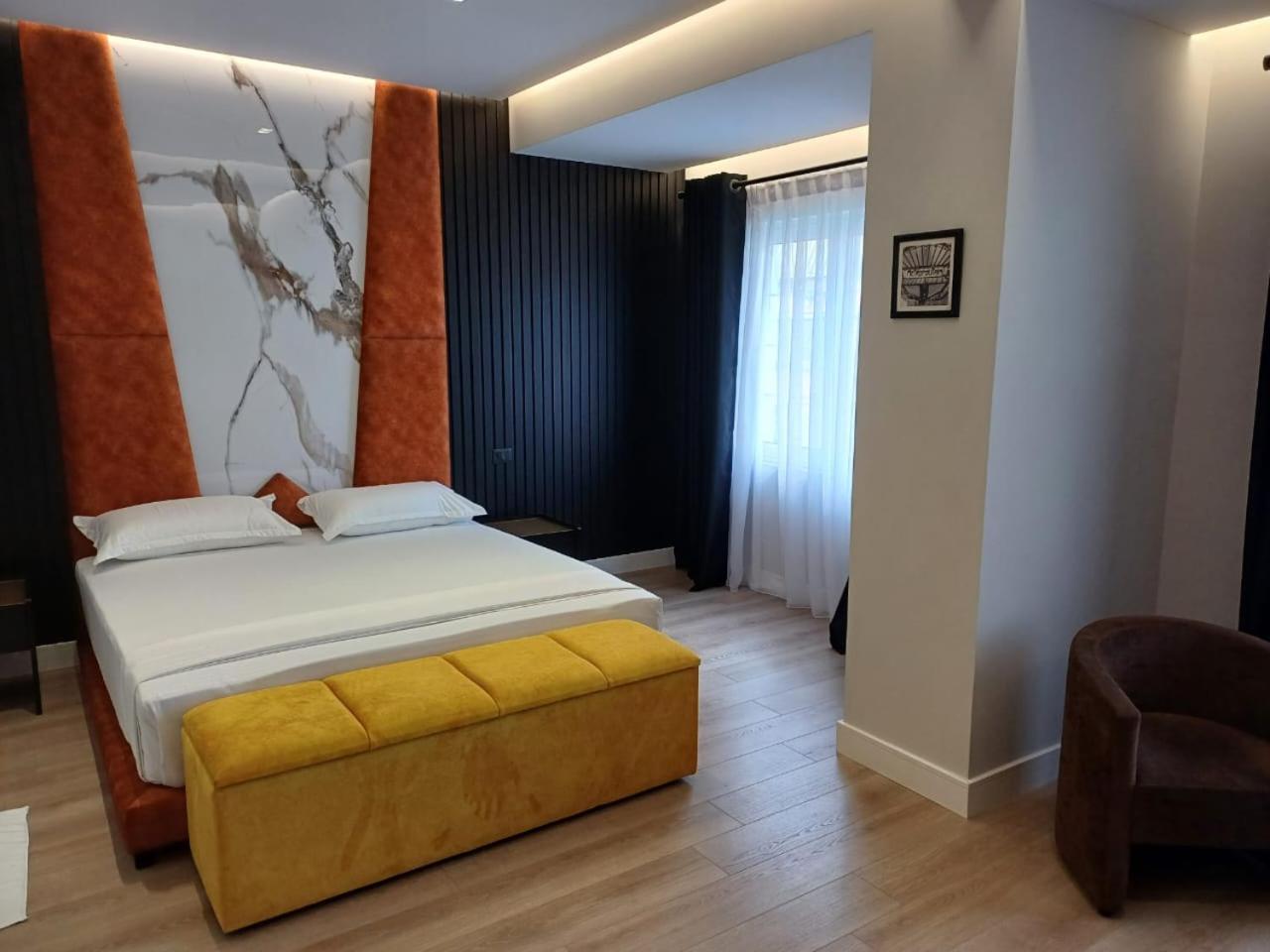 Oxygen Boutique Hotel Tirana Exteriör bild