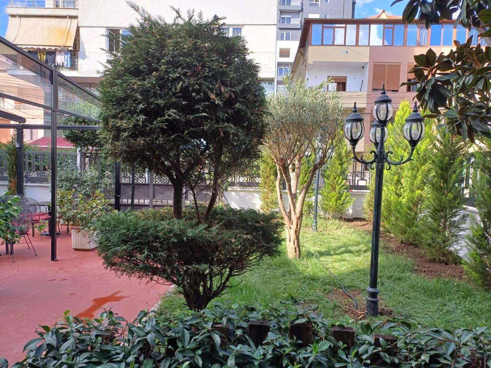 Oxygen Boutique Hotel Tirana Exteriör bild